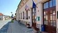 Defibrilátor (AED) na Obecním úřadě Veleň